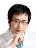 深圳廣濟門診部醫(yī)療美容科李周赫醫(yī)生