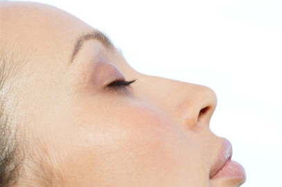 隆鼻手術安全嗎？