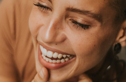 激光祛斑的價(jià)格一般是多少？術(shù)后多久能恢復(fù)正常？