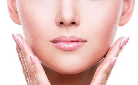 膨體墊下巴是永久的嗎？