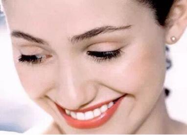 玻尿酸全臉填充有哪些危害？