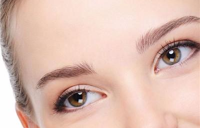 割眼皮加開眼角多少錢？手術(shù)的注意事項(xiàng)有哪些？