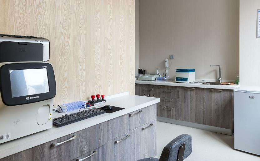 大連齒醫(yī)生口腔門(mén)診部_二樓化驗(yàn)室