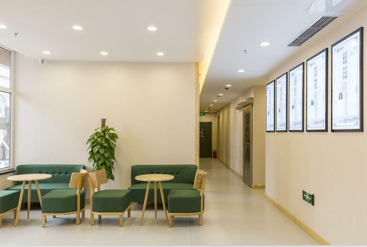 大連齒醫(yī)生口腔門(mén)診部_四樓候診區(qū)