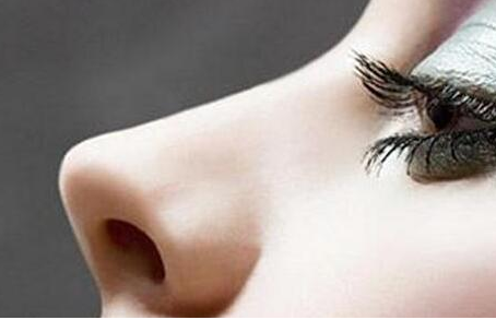 鼻部整形的風(fēng)險大嗎？