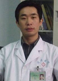 　　彭志勇，鄭州美緣整形美容醫(yī)院主治醫(yī)師  　　彭志勇醫(yī)生簡(jiǎn)介：  　　彭志勇，是一位有著30年從醫(yī)經(jīng)驗(yàn)、獨(dú)到審美眼光、精湛整形技藝的時(shí)尚藝術(shù)整形醫(yī)生，曾為多位港澳臺(tái)明星整形，歷屆大韓民國(guó)整形外科學(xué)術(shù)研討會(huì)特邀醫(yī)生，韓國(guó)醫(yī)院特邀醫(yī)生，失敗整形修復(fù)醫(yī)生，每年前往韓國(guó)和的整形醫(yī)生做研討交流。  　　擅長(zhǎng)領(lǐng)域自體脂肪移植，“3D動(dòng)感豐胸、面部年輕化、面部輪廓塑造”等整形手術(shù)，創(chuàng)立的“六維立體藝術(shù)面雕”技術(shù)，結(jié)合“醫(yī)學(xué)、美學(xué)、相學(xué)"融入藝術(shù)美雕技術(shù)，代表了目前國(guó)內(nèi)乃到整形的較高水平。  　　彭志勇社會(huì)職務(wù)/榮譽(yù)：  　　超級(jí)激光整形美容創(chuàng)意發(fā)明人  　　國(guó)光激光技術(shù)研究開(kāi)發(fā)中心臨床培訓(xùn)導(dǎo)師  　　中國(guó)激光美容技術(shù)和激光美容文化的重要倡導(dǎo)者  　　國(guó)際皮膚激光美容醫(yī)生  　　亞洲皮膚醫(yī)學(xué)激光美容醫(yī)生  　　面部童顏緊膚術(shù)激光內(nèi)雕創(chuàng)始人  　　首屆國(guó)際整形美容節(jié)“有影響力的激光醫(yī)學(xué)美容醫(yī)生”  　　彭志勇擅長(zhǎng)項(xiàng)目：  　　面部精細(xì)手術(shù)，面部童顏緊膚術(shù)、形體雕塑，激光整形美容手術(shù)，精細(xì)修復(fù)術(shù)。