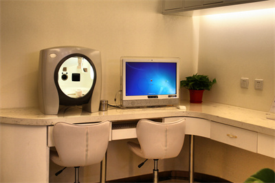 鄭州胡朝軍醫(yī)療美容診所_皮膚檢測區(qū)