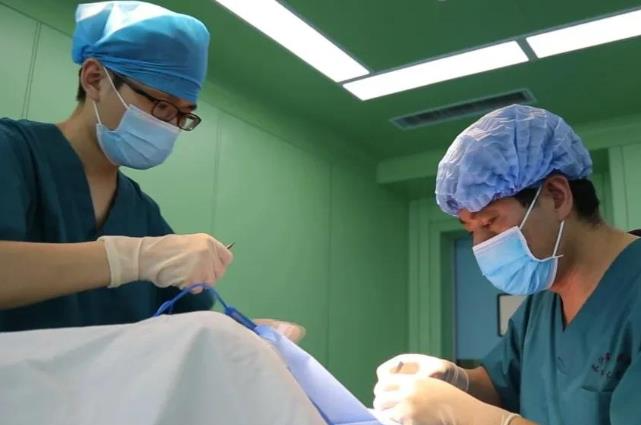 長(zhǎng)治市人民醫(yī)院整形美容科_手術(shù)室