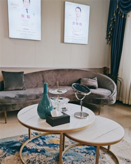 長沙新頤美醫(yī)療美容門診部_咨詢區(qū)