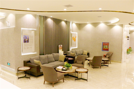 長沙鵬愛口腔門診部_美容大廳