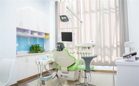 大連潔雅口腔醫(yī)院_治療室