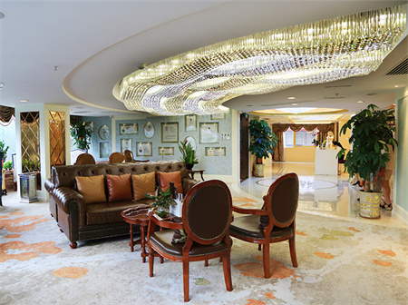 廣州鵬愛(ài)口腔醫(yī)院_一樓大廳