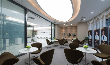 ?？诤佳谰S信口腔門診部_休息區(qū)