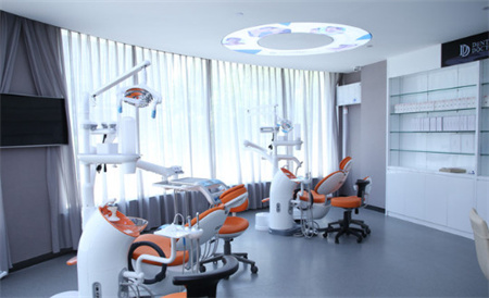 ?？诤佳谰S信口腔門診部_治療室