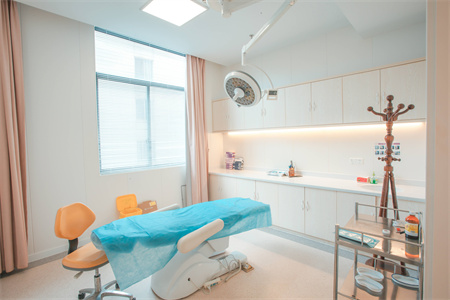 南寧東方醫(yī)療美容醫(yī)院_治療室