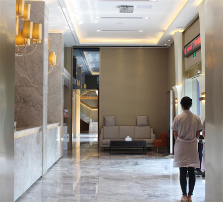 宜昌前衛(wèi)整形美容醫(yī)院_大廳休息區(qū)