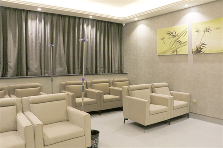 長(zhǎng)沙鵬愛醫(yī)療美容整形門診部_輸液區(qū)