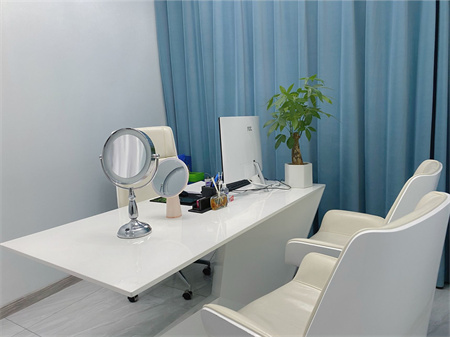長沙麗莎醫(yī)學(xué)美容門診部_咨詢室
