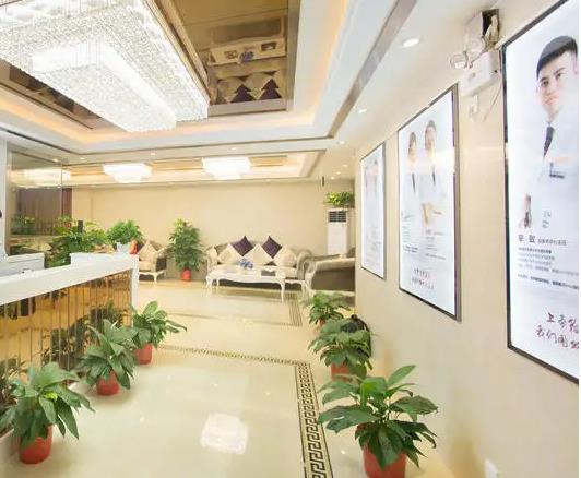 長沙麗恩醫(yī)療美容門診部_醫(yī)院走廊