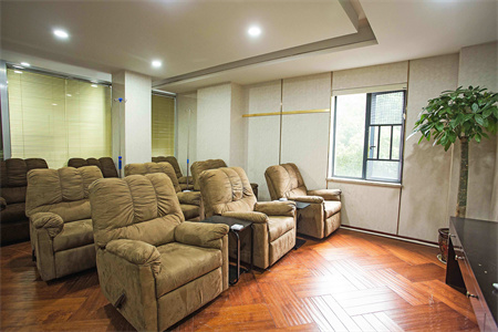 長沙麗美泓愛伊莎貝爾醫(yī)療美容門診部_休息區(qū)