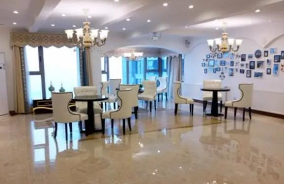 長沙拉芙麗醫(yī)療美容門診部_休息區(qū)