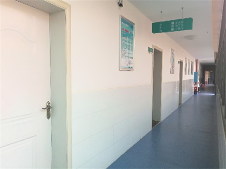 長沙鴻業(yè)皮膚病專科醫(yī)院_走廊