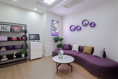 長(zhǎng)沙和羲堂醫(yī)療美容門診部_咨詢室