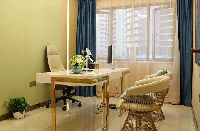 長沙愛馨醫(yī)療美容門診部_咨詢室