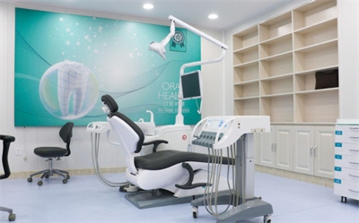 長春華植口腔門診部_治療室
