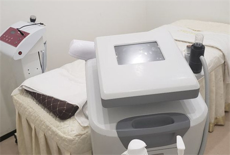 長春金玫瑰醫(yī)療美容診所_治療室