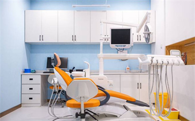 長春傳陽牙科口腔門診部_治療室1