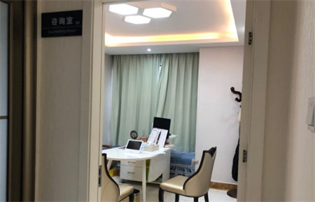 章丘盛世美顏醫(yī)療美容整形醫(yī)院_咨詢室