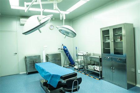 云南省郵電醫(yī)院博遠(yuǎn)激光醫(yī)學(xué)整形美容科_手術(shù)室