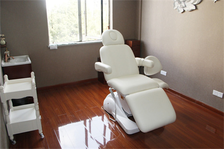 岳陽孫圣泉醫(yī)療美容門診部_注射室