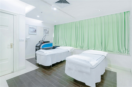 玉林埃德森黛夢醫(yī)療美容門診部_治療室