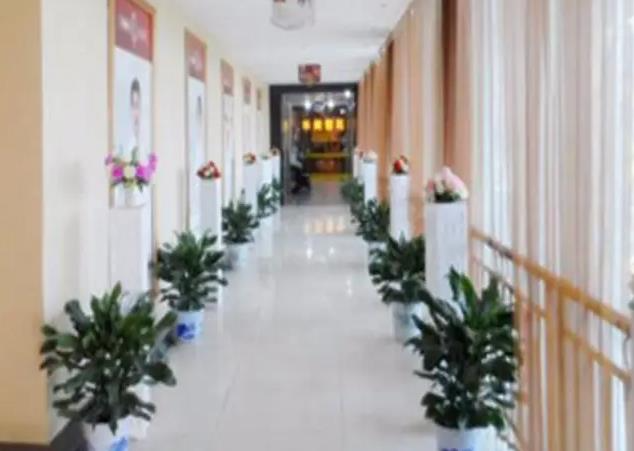 益陽(yáng)南湖醫(yī)療美容門(mén)診部_走廊