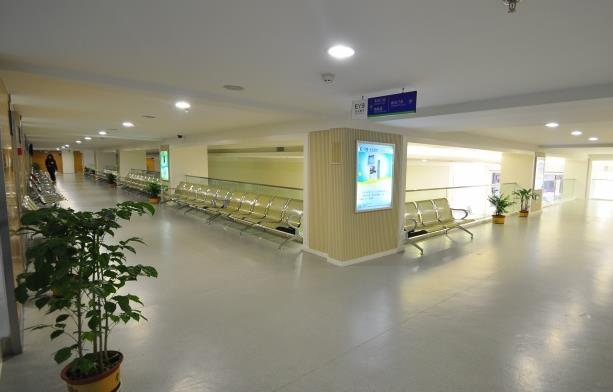 益陽愛爾眼科醫(yī)院_醫(yī)院一角