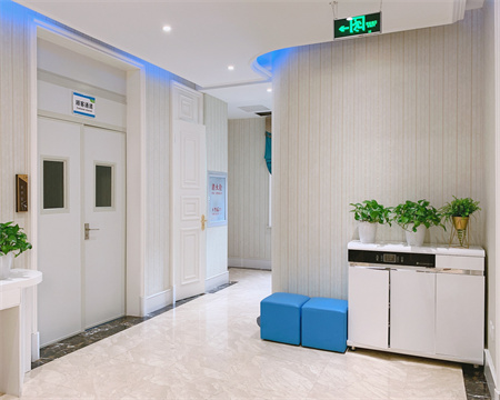 義烏德爾美客醫(yī)療美容門診部_走廊