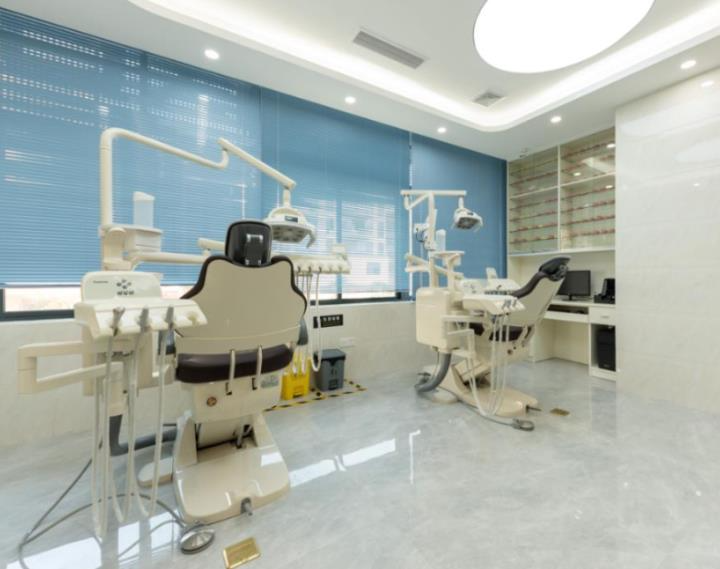 陽(yáng)江華康口腔醫(yī)院_治療室