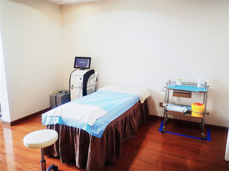 揚(yáng)州美貝爾醫(yī)療美容門(mén)診部_治療室