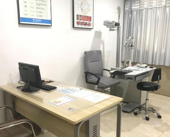 鹽城高峰愛(ài)視眼科醫(yī)院_視光檢查室