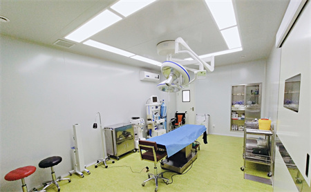 煙臺平平醫(yī)療美容診所_手術(shù)室