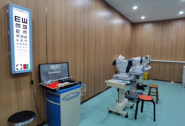 煙臺(tái)愛(ài)爾眼科醫(yī)院_檢測(cè)室
