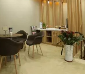 蚌埠多妍醫(yī)療美容門(mén)診部_蚌埠多妍醫(yī)療美容門(mén)診部休息區(qū)