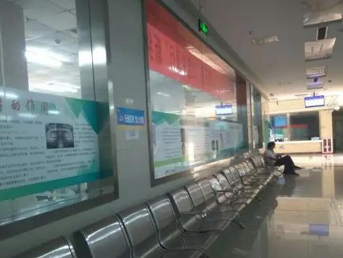 新鄉(xiāng)醫(yī)學(xué)院第三附屬醫(yī)院燒傷與皮膚外科_醫(yī)院環(huán)境