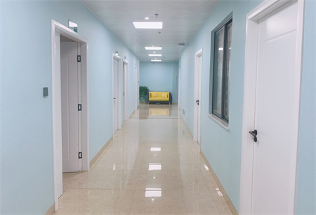 新疆王茜醫(yī)療美容整形門診部_走廊