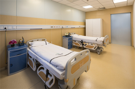 新疆醫(yī)學(xué)會(huì)伊麗醫(yī)療整形美容門(mén)診部_病房