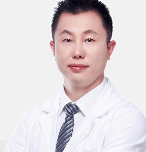 張鵬.jpg 張鵬.jpg