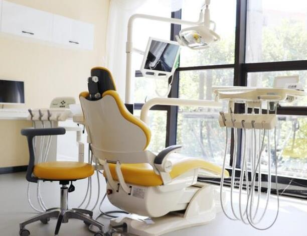 襄陽(yáng)德恩口腔門(mén)診部_治療室