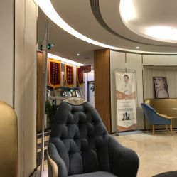 成都華人醫(yī)聯(lián)麗元醫(yī)療美容門診部_休息區(qū)